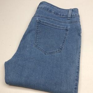 STRETCH NYGARD HIGH-RISE CROP JEANS JEANS 14/32x24 ⭐️